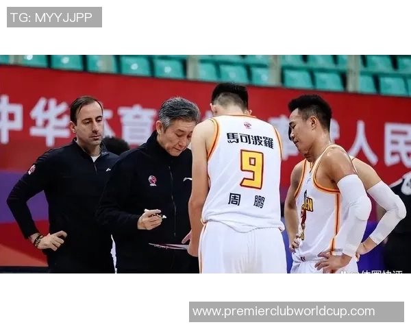 周鹏:从篮球场上的巨星到社会责任的践行者,如何影响年轻一代的成长与发展 周鹏:从篮球场上的巨星到社会责任的践行者,如何影响年轻一代的成长与发展